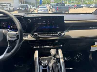 2026 Chevrolet Colorado Crew Cab, $50720.0. Photo 2