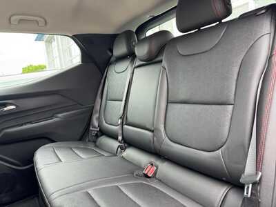 2027 Chevrolet Bolt EV, $33345.0. Photo 8