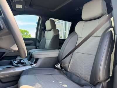 2026 Chevrolet 2500 Crew Cab, $84270.0. Photo 6