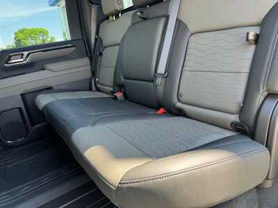 2026 Chevrolet 2500 Crew Cab, $84270.0. Photo 7
