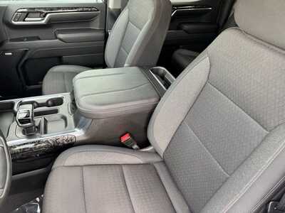2024 Chevrolet 1500 Crew Cab, $53999. Photo 6