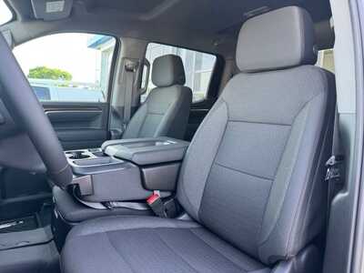 2026 Chevrolet 1500 Crew Cab, $52170.0. Photo 6
