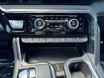 2023 GMC 1500 Crew Cab, $42895. Photo 12