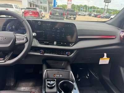 2026 Chevrolet Equinox, $37840.0. Photo 2