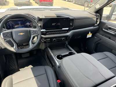 2026 Chevrolet 3500 Crew Cab, $80610.0. Photo 11