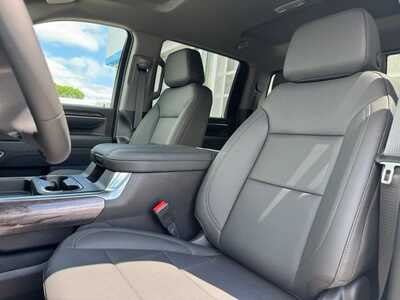 2026 Chevrolet 3500 Crew Cab, $80610.0. Photo 6