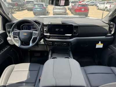 2026 Chevrolet 3500 Crew Cab, $80610.0. Photo 9