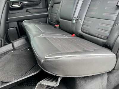 2024 GMC 1500 Crew Cab, $59999. Photo 7