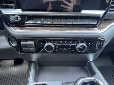 2026 Chevrolet 1500 Crew Cab, $56670.0. Photo 12