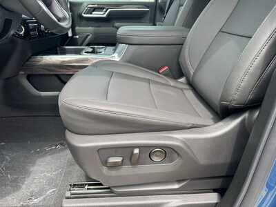 2026 Chevrolet 3500 Crew Cab, $74230. Photo 5