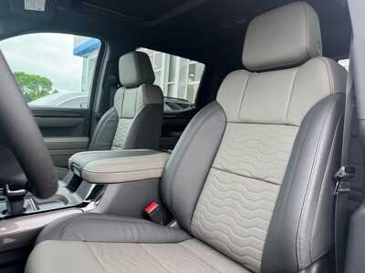 2026 Chevrolet 1500 Crew Cab, $71385.0. Photo 6