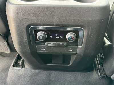 2022 Chevrolet Suburban, $53245. Photo 9