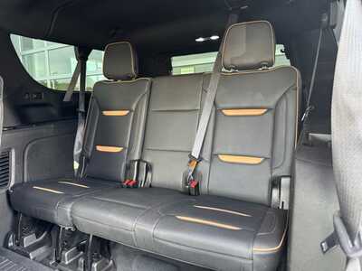 2021 GMC Yukon XL, $39599. Photo 9