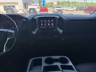2020 Chevrolet 1500 Crew Cab, $27499. Photo 2