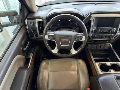 2015 GMC 1500 Crew Cab, $24399. Photo 5