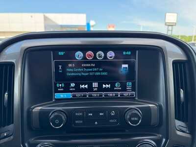 2017 Chevrolet 1500 Crew Cab, $23895. Photo 3