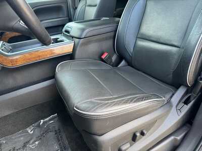 2017 Chevrolet 1500 Crew Cab, $23895. Photo 5