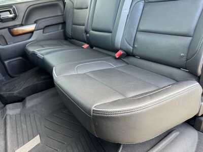 2017 Chevrolet 1500 Crew Cab, $23895. Photo 7