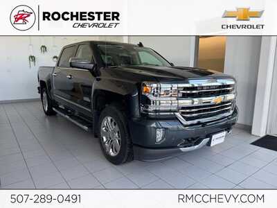 2017 Chevrolet 1500 Crew Cab, $23895. Photo 1