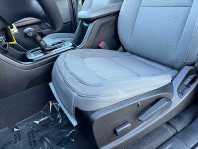 2021 Chevrolet Colorado Crew Cab, $24899. Photo 5