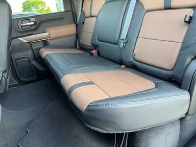 2022 Chevrolet 3500 Crew Cab, $62499. Photo 7
