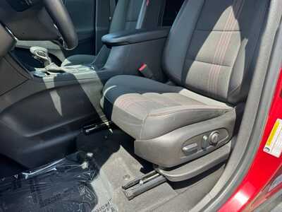 2022 Chevrolet Equinox, $23695. Photo 5