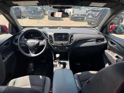 2022 Chevrolet Equinox, $23695. Photo 9