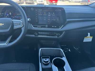 2026 Chevrolet Equinox, $31145.0. Photo 2
