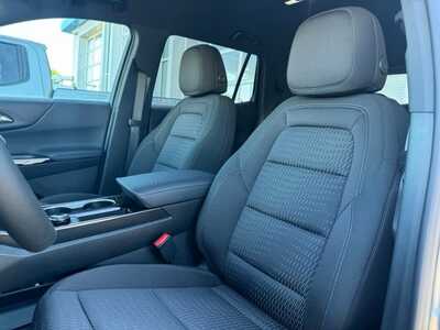 2026 Chevrolet Equinox, $31145.0. Photo 6