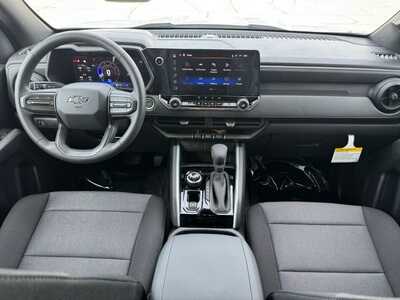 2026 Chevrolet Colorado Crew Cab, $41920.0. Photo 9