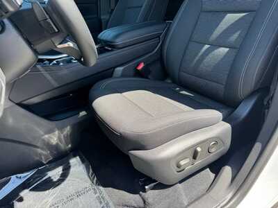 2026 Chevrolet Traverse, $46805. Photo 5