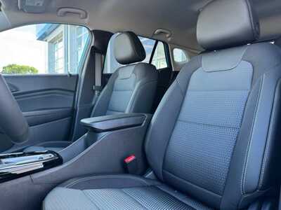 2026 Chevrolet Trax, $24335.0. Photo 6