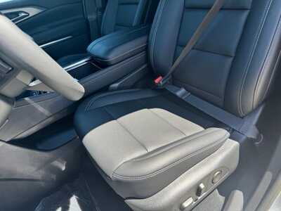 2026 Chevrolet Traverse, $47870.0. Photo 5