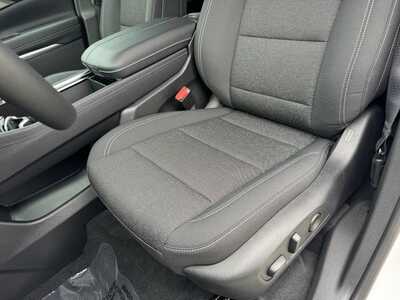 2026 Chevrolet Traverse, $44370.0. Photo 5