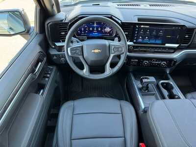 2026 Chevrolet 1500 Crew Cab, $58680.0. Photo 10