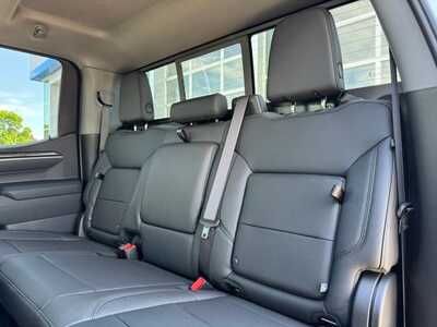 2026 Chevrolet 1500 Crew Cab, $58680.0. Photo 8