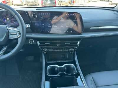 2026 Chevrolet Traverse, $48080.0. Photo 2
