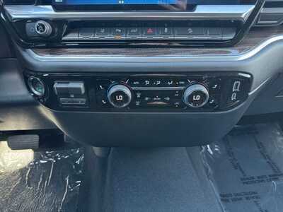 2026 Chevrolet 3500 Crew Cab, $66040.0. Photo 12