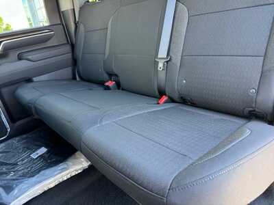 2026 Chevrolet 3500 Crew Cab, $66040.0. Photo 7