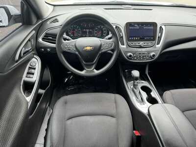 2024 Chevrolet Malibu, $18899. Photo 11