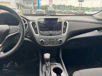 2024 Chevrolet Malibu, $18899. Photo 2