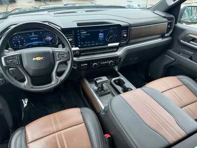 2024 Chevrolet 1500 Crew Cab, $51195. Photo 11