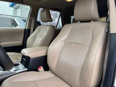 2018 Toyota 4Runner, $33890. Photo 6