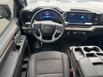 2024 Chevrolet 1500 Crew Cab, $40895. Photo 11