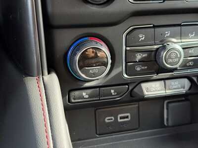 2024 Chevrolet Tahoe, $59999. Photo 12