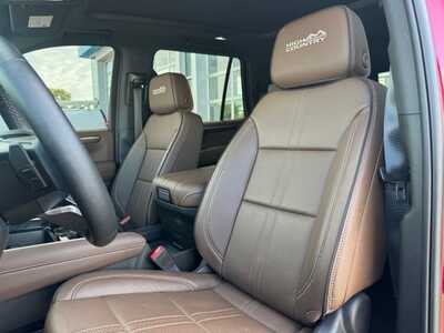 2025 Chevrolet Tahoe, $76295. Photo 6
