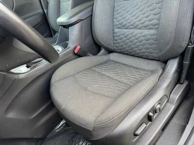 2019 Chevrolet Equinox, $14899. Photo 5