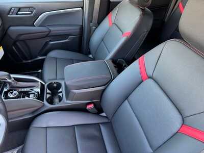 2026 Chevrolet Colorado Crew Cab, $46785.0. Photo 6