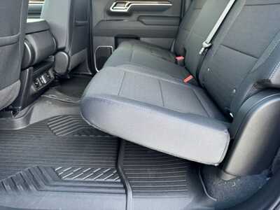 2026 Chevrolet 3500 Crew Cab, $61260.0. Photo 5