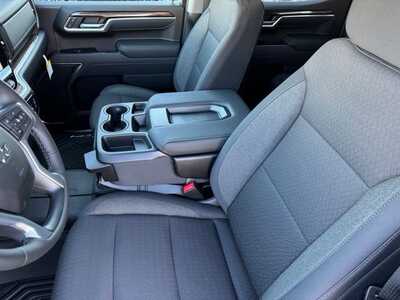 2026 Chevrolet 1500 Crew Cab, $53170.0. Photo 6